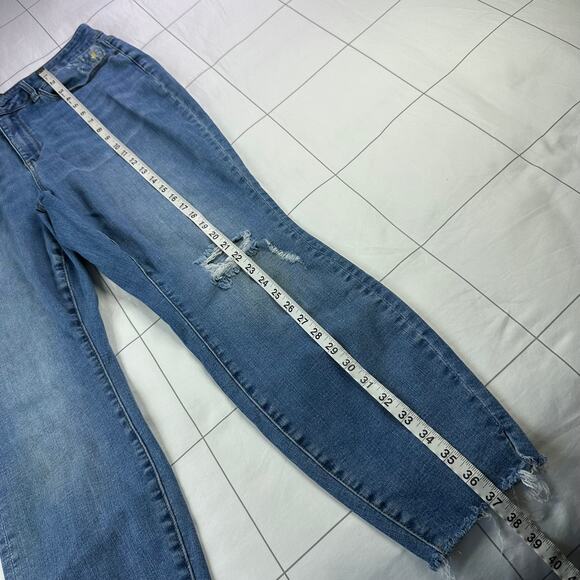 Judy Blue Jeans Womens 18W Skinny Fit Embroidered Flower Distressed Whiskering - Picture 11 of 13